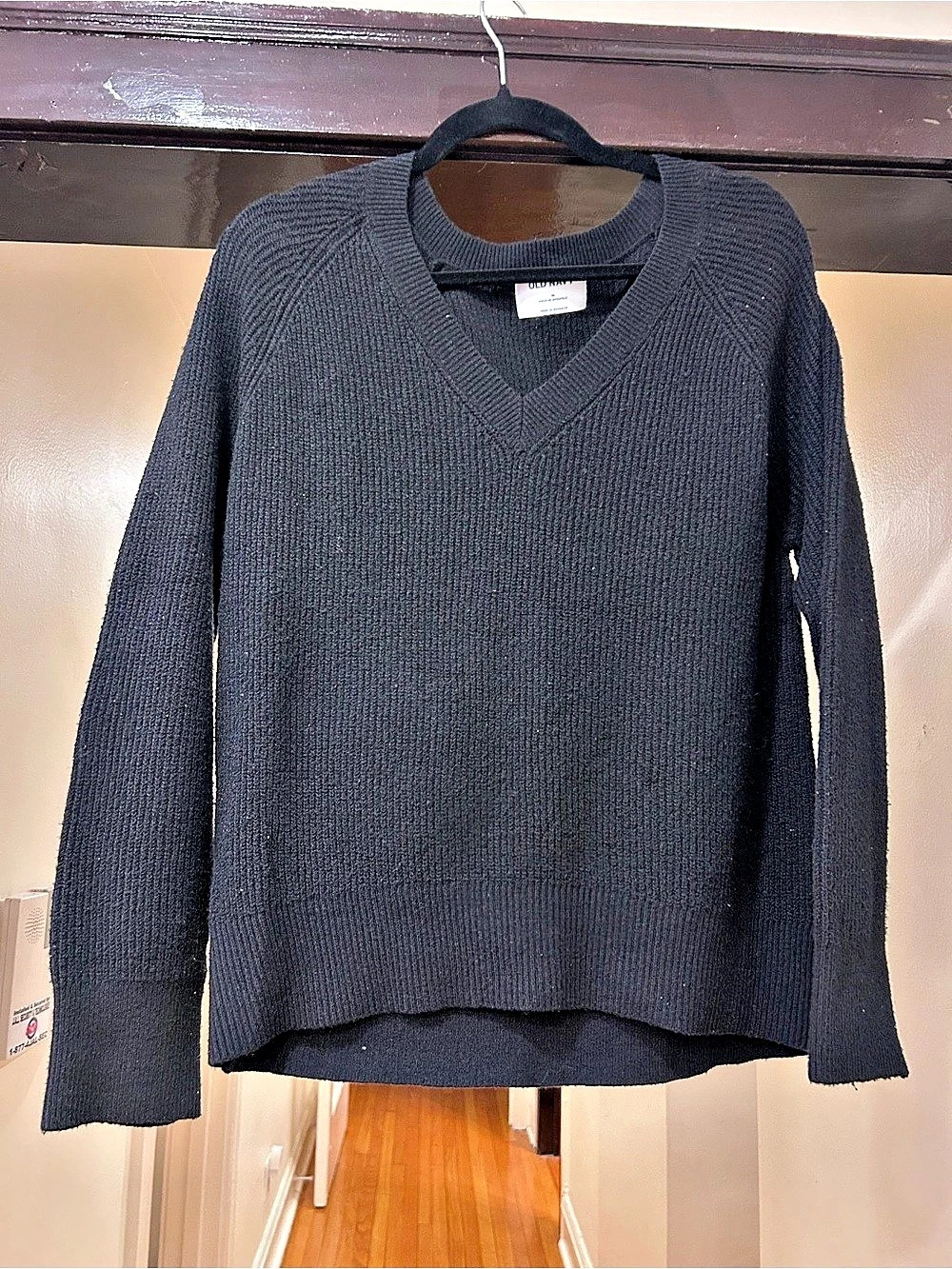 OLD NAVY V-Neck Sweater Size Medium
